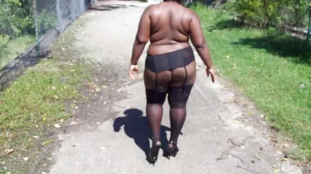 Grosse blonde aime sucer et baiser en youtube free porno levrette