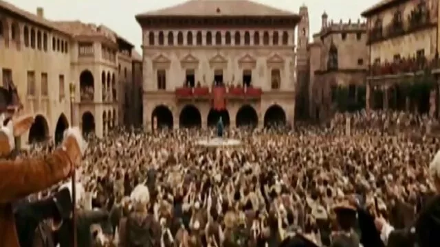 Chubby Keisha porno son forced mom avec une chatte poilue suce une bite