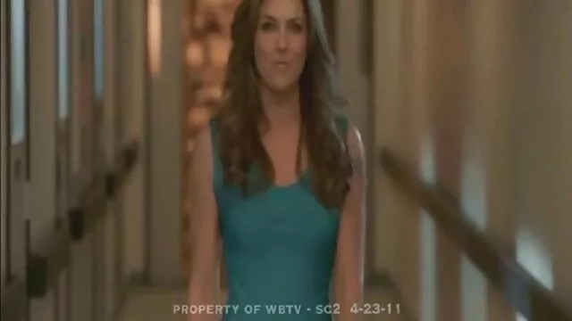 Le mec a branlé l'anus et la chatte d'un jeune étudiant filme porno arabe