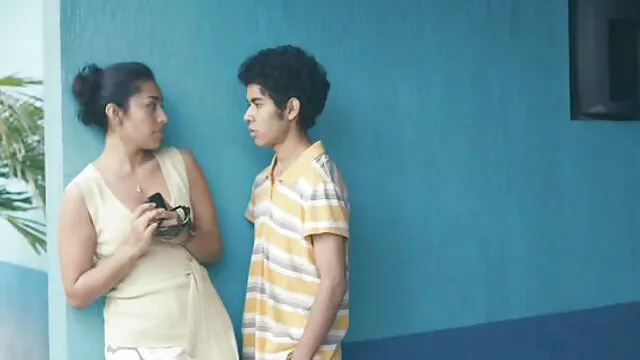 Salope rousse celebrity sex film se caresse sous la pluie