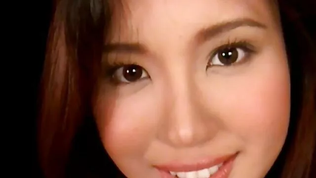 Un membre a été pressé dans un cul porno son forced mom serré avec difficulté