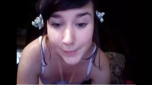 Parris aime sucer des bites full porno movies grasses et malodorantes