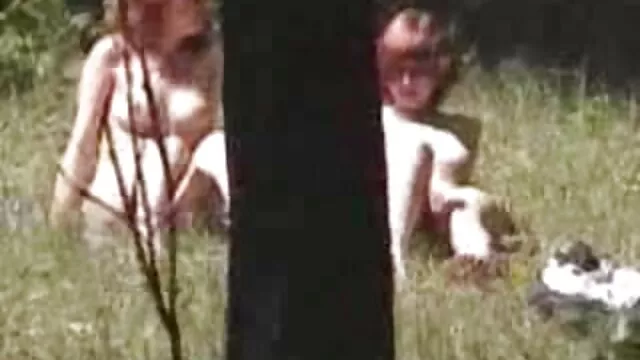 Le mec a eu la chance de baiser une chienne dans sex anal film le cul près de la piscine