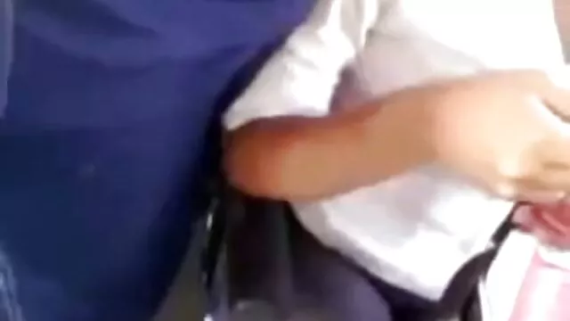 Ma chérie de 18 ans baise avec un homme film porno lesbien chaud