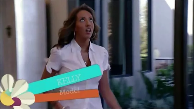 Jeune mannequin caresse sa chatte et jouit film sexe arabe