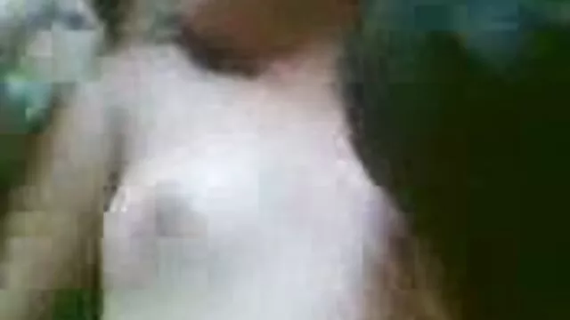 La porno tounsi jeune lesbienne blonde Goldie Rasha séduit Mercedes Carrera