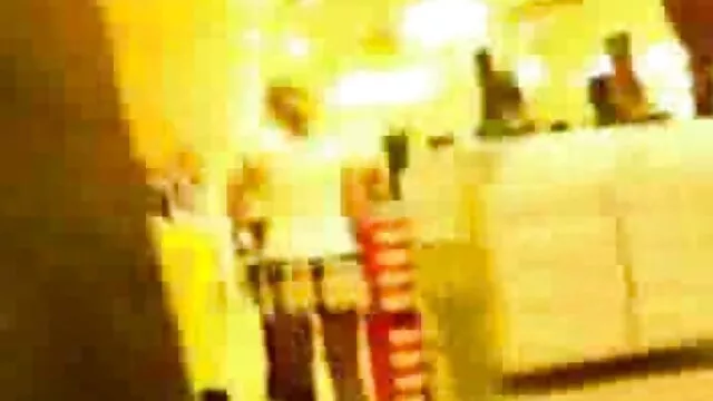 Je suis porno homme animal rentré ivre à la maison et suis tombé sous la bite de mon mari