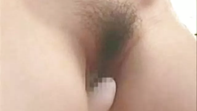 Le bébé maigre Dani Daniels dans une robe sexy porno 60 ans baise avec un mec
