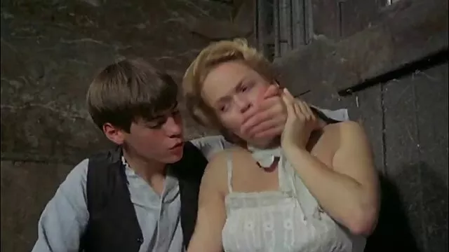 Fellation gorge profonde pour le porno amazone mari le plus aimé