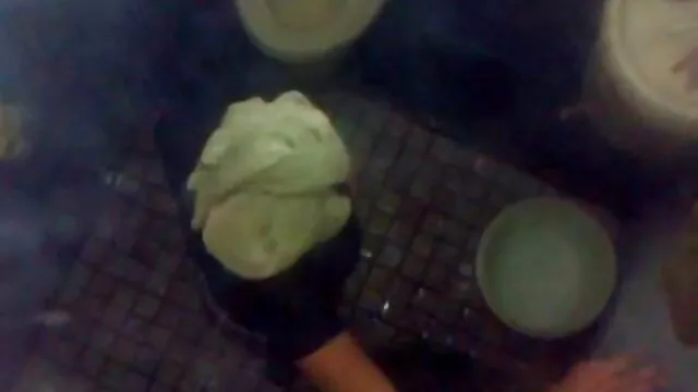 Jolie salope se masturbe devant sa xxx adulte webcam