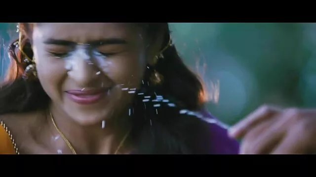 Des Américains stupides ont filmé porno femme et cheval leur sexe devant une caméra et ont fui sur Internet